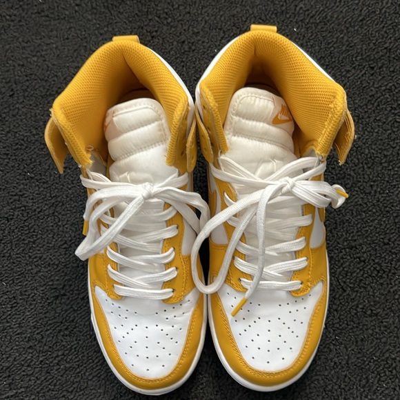 Nike high top dunks, women’s size 5.5 - Picture 4 of 7